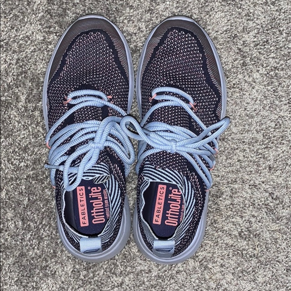 Fabletics Sneaker